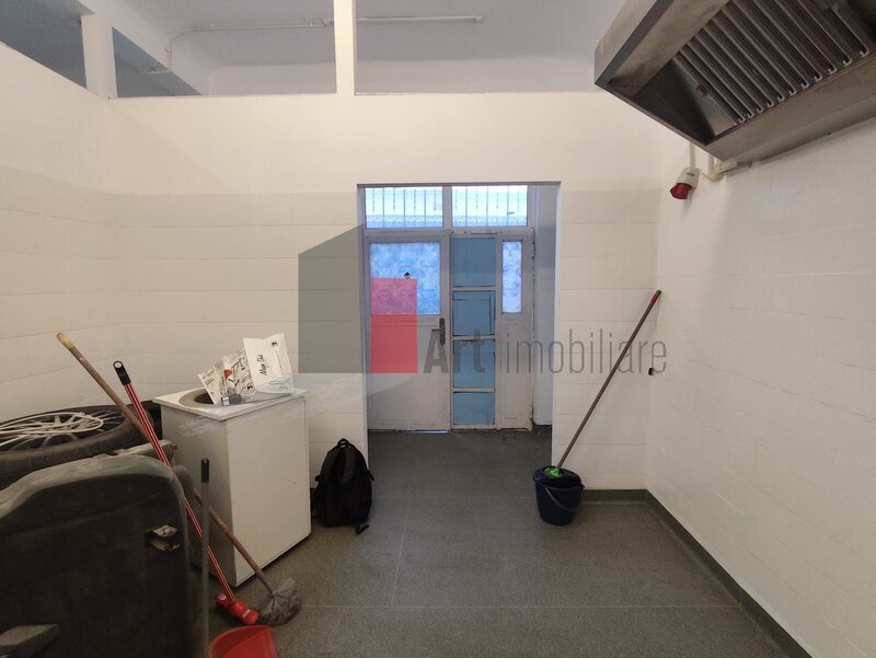 Spatiu comercial de inchiriat (bucatarie, catering, restaurant) in zona Grivita